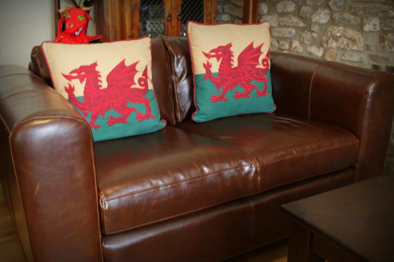 Dragon Inn Crickhowell Exterior photo